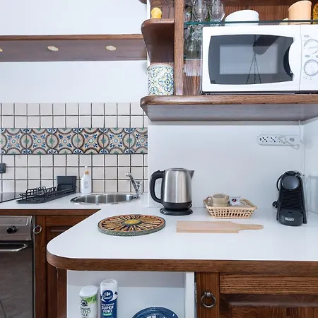 Cozy In Old Town Apartment Como
